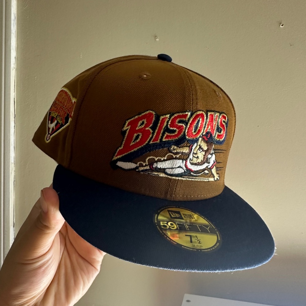 7 1/2 Bison Exclusive Fitted